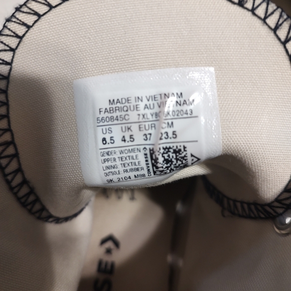 Converse - Picture 4 of 4